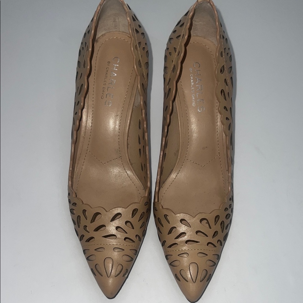 Women's Charles By Charles David Tan Cutout Heels 6.5 - Picture 9 of 9